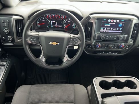 Used 2018 Chevrolet Silverado 1500 LT w/ All Star Edition AWD/4WD image 11