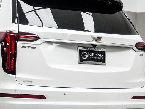 Used 2022 Cadillac XT6 Premium Luxury AWD/4WD image 14