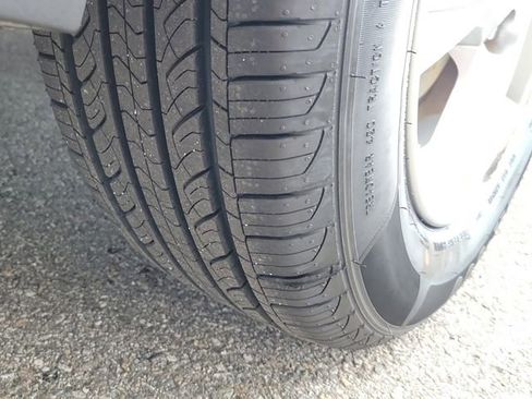 Certified 2023 Hyundai Elantra SE image 22