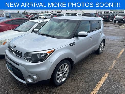 Used 2018 Kia Soul + FWD image 3