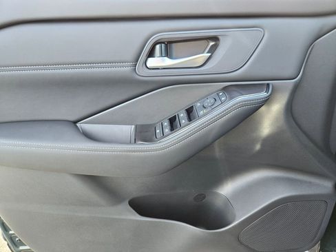 New 2026 Nissan Rogue SV image 11