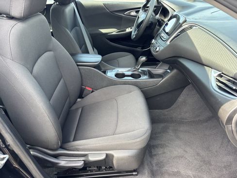 Used 2020 Chevrolet Malibu LT FWD image 28
