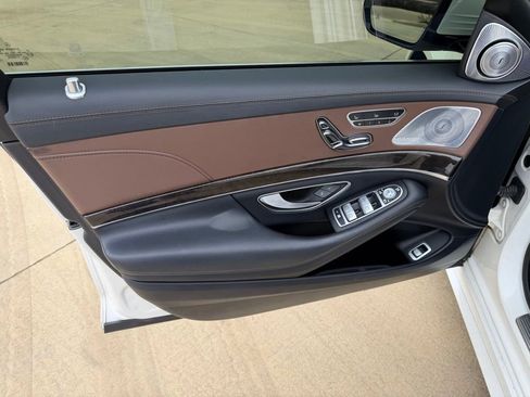 Used 2015 Mercedes-Benz S 550 Sedan image 12