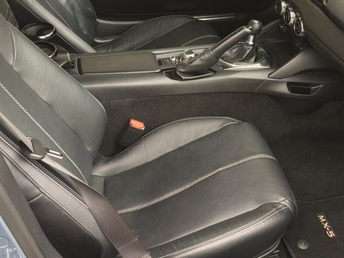 Used 2020 MAZDA MX-5 Miata RF Grand Touring RWD image 4