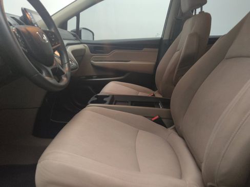 Used 2019 Honda Odyssey EX image 17