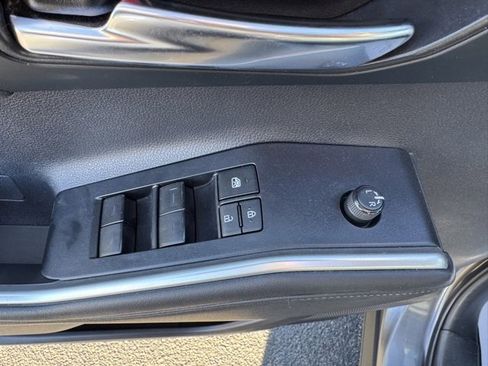 Used 2023 Toyota Highlander XLE image 16