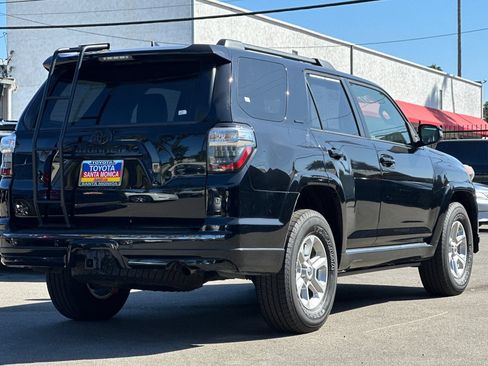 Used 2020 Toyota 4Runner Nightshade AWD/4WD image 4