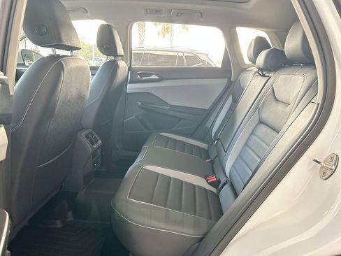 Certified 2024 Volkswagen Taos SEL AWD/4WD image 37