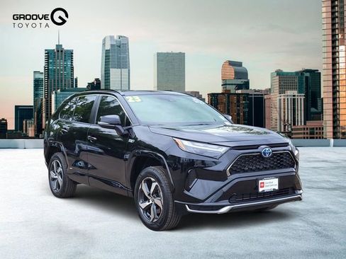 Used 2023 Toyota RAV4 SE w/ Weather & Moonroof Package AWD/4WD image 8