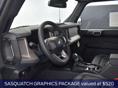 New 2025 Ford Bronco Outer Banks w/ Sasquatch Package AWD/4WD image 8