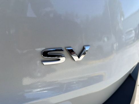 Used 2021 Nissan Rogue SV w/ Premium Package image 11