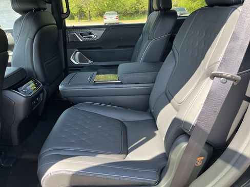 New 2025 INFINITI QX80 Autograph image 5