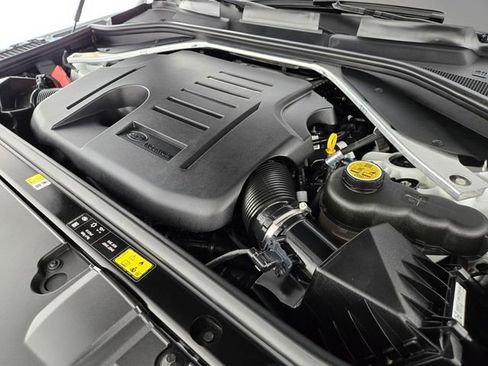 Used 2023 Land Rover Range Rover SE image 19