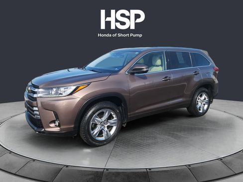 Used 2017 Toyota Highlander Limited w/ Carpet Mat Package image 1