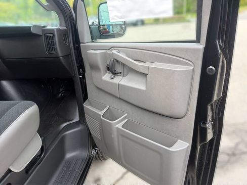 New 2026 Chevrolet Express 2500 RWD image 20