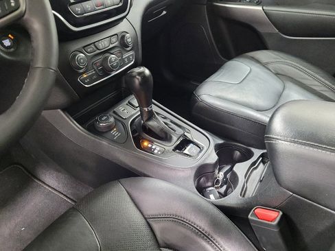 Used 2021 Jeep Cherokee Limited AWD/4WD image 26