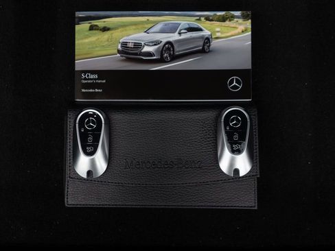 Used 2022 Mercedes-Benz S 500 4MATIC w/ AMG Line Package image 56