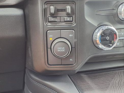 New 2025 Ford F450 Platinum image 11