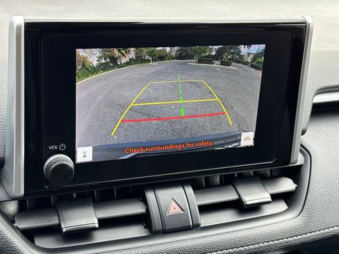 Used 2023 Toyota RAV4 XLE AWD/4WD image 18