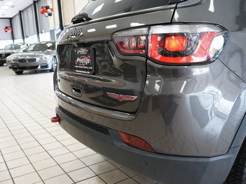 Used 2018 Jeep Compass Trailhawk w/ Leather Interior Group AWD/4WD image 14