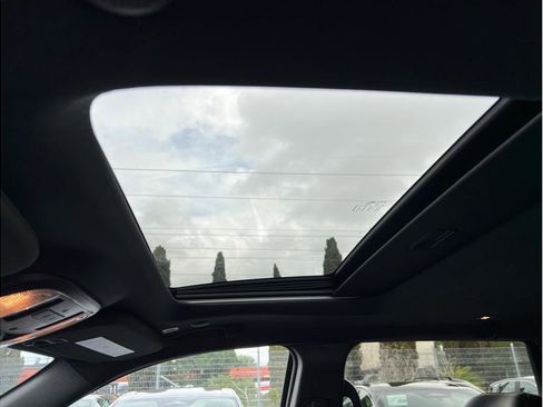 Used 2021 Jeep Grand Cherokee Laredo X image 17