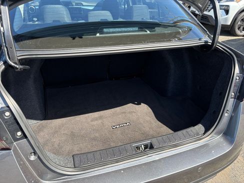 Used 2025 Nissan Versa SV image 29