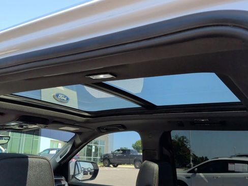 Used 2023 Chevrolet Tahoe High Country RWD image 24