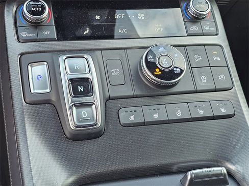 Certified 2025 Hyundai Palisade Calligraphy image 24