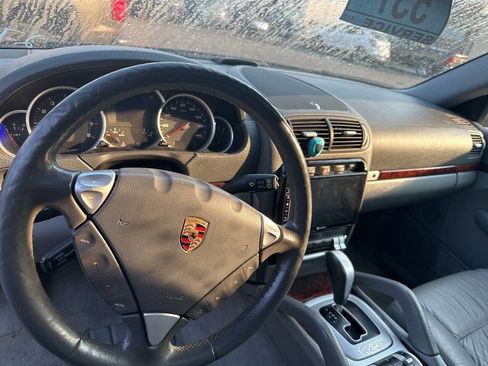 Used 2005 Porsche Cayenne S image 4