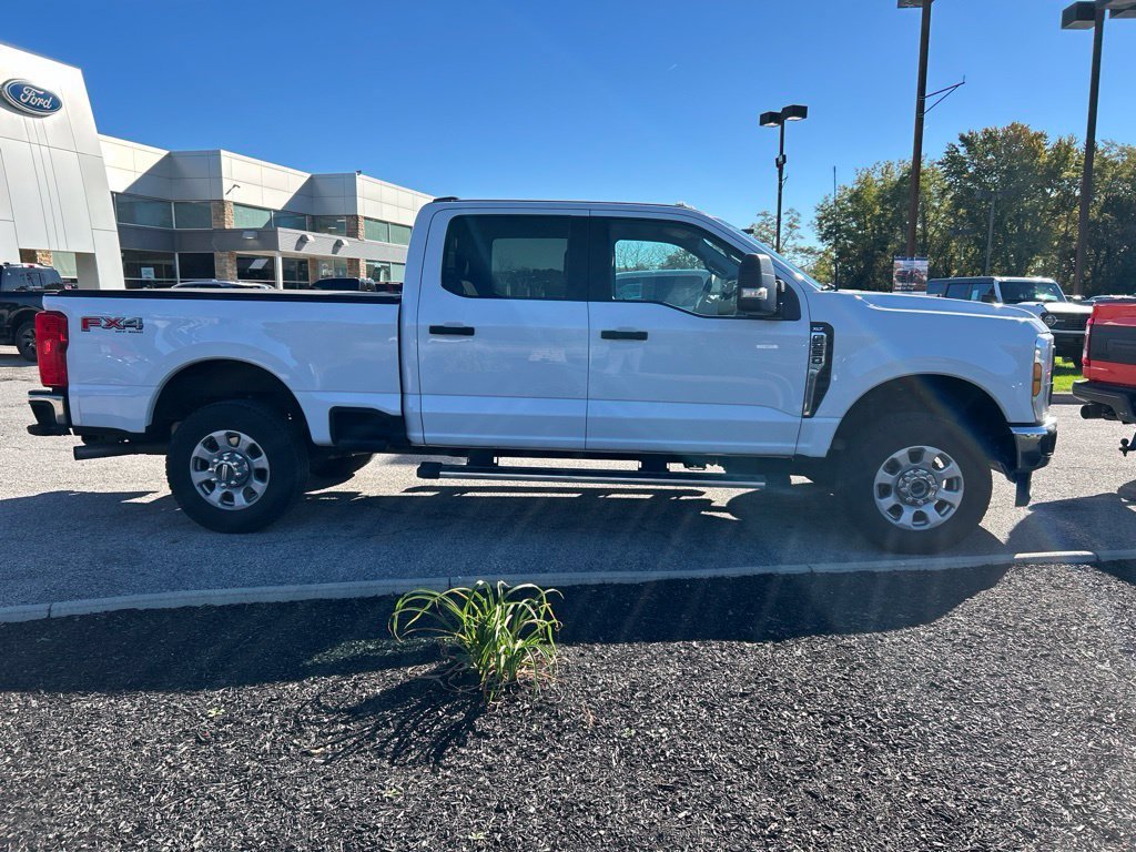 Used 2024 Ford F250 XLT AWD/4WD image 4