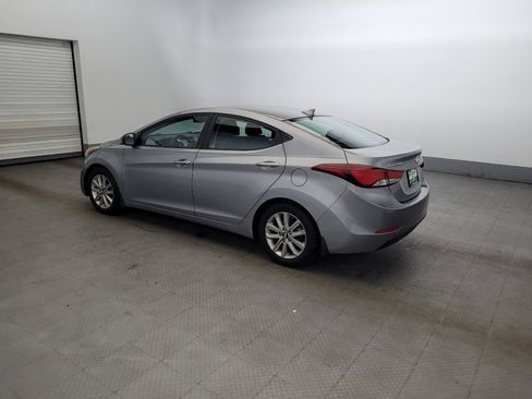 Used 2016 Hyundai Elantra SE w/ Option Group 02 FWD image 3