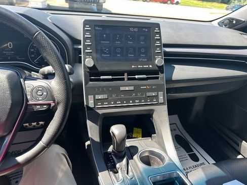 Used 2020 Toyota Avalon XSE w/ All Weather Liner Package FWD image 17