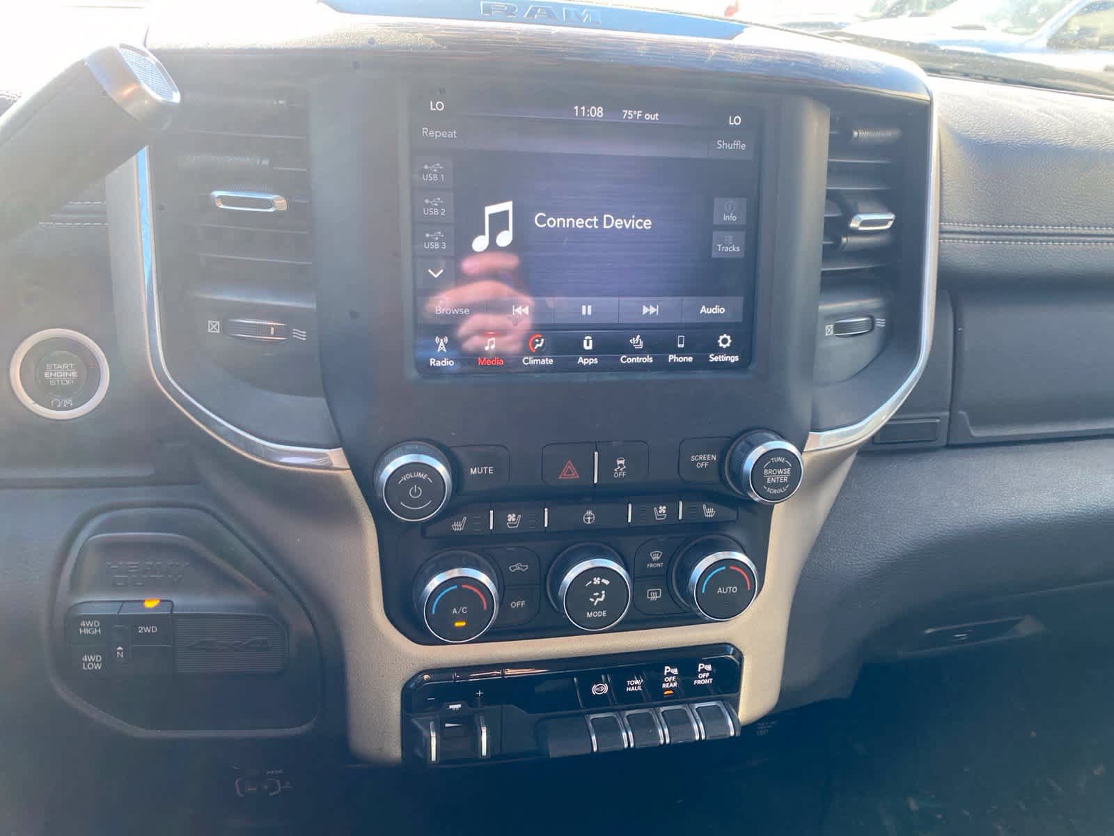 Used 2020 RAM 2500 Laramie AWD/4WD image 15