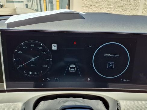 Used 2025 Hyundai Tucson Limited FWD image 31