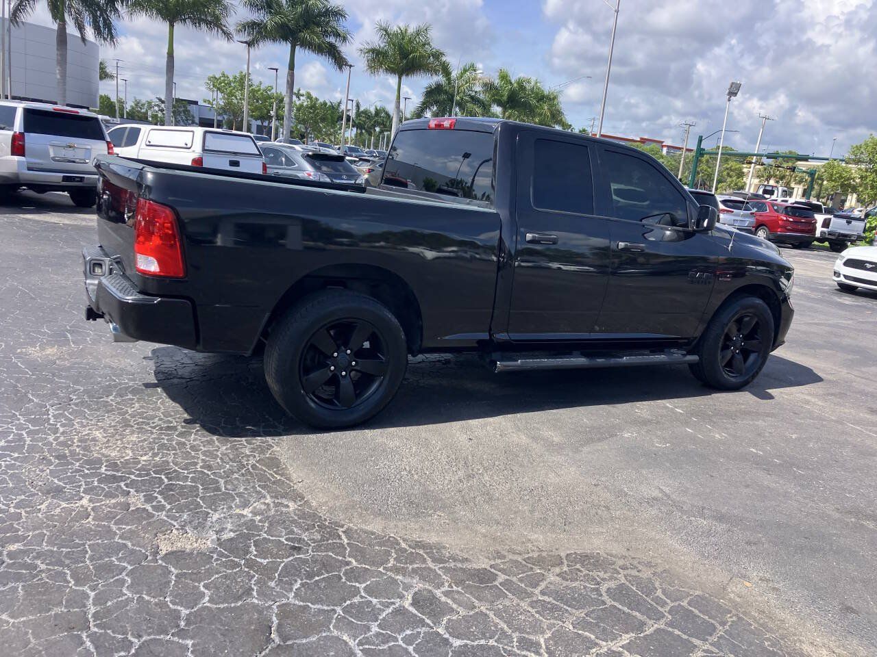 Used 2017 RAM 1500 Express w/ Black Ram 1500 Express Group RWD image 3