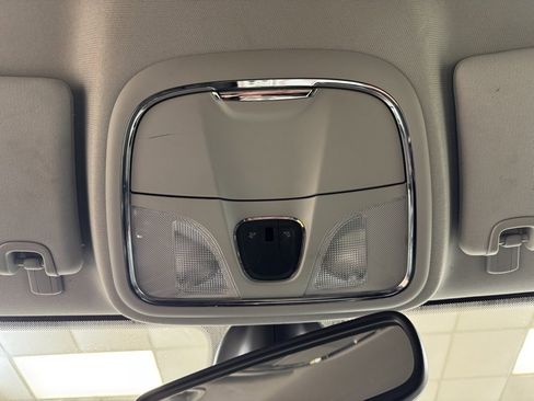 Used 2019 Jeep Cherokee Trailhawk w/ Cold Weather Group image 39