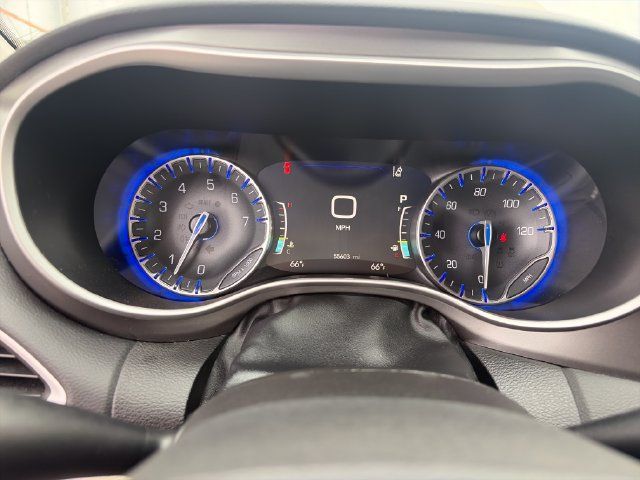 Used 2024 Chrysler Pacifica Touring-L FWD image 29