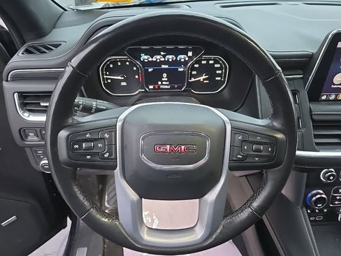 Used 2021 GMC Yukon XL SLT w/ SLT Premium Package image 20