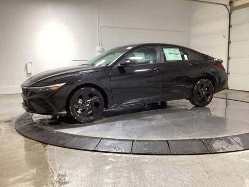 New 2026 Hyundai Elantra Sport w/ Cargo Package image 4