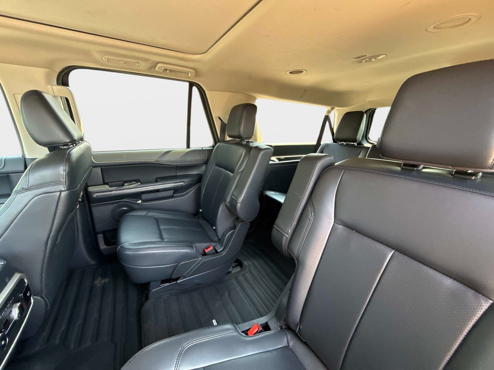 Used 2024 Ford Expedition Max XLT AWD/4WD image 16