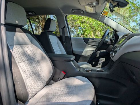 Used 2023 Chevrolet Equinox LT image 19