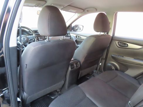 Used 2018 Nissan Rogue Sport S w/ S Appearance Package image 25