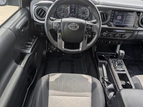 Used 2022 Toyota Tacoma TRD Sport w/ Technology Package AWD/4WD image 11