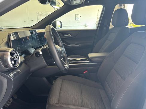 Used 2025 Chevrolet Equinox LT FWD image 22