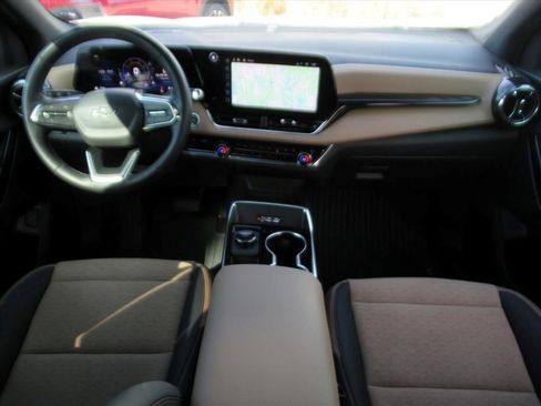 Certified 2025 Chevrolet Equinox ACTIV w/ Safety and Technology Package image 10