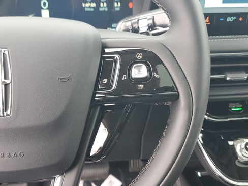 New 2026 Lincoln Corsair Premiere image 18