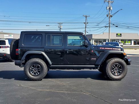 Used 2025 Jeep Wrangler Unlimited Rubicon w/ XTREMEE 35" Tire Package image 12