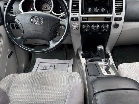 Used 2004 Toyota 4Runner SR5 AWD/4WD image 8