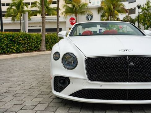 Used 2024 Bentley Continental GT V8 image 6