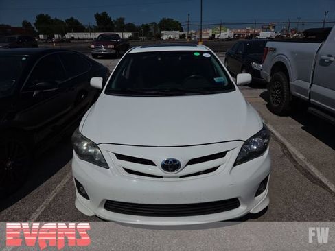 Used 2013 Toyota Corolla S w/ Premium Pkg FWD image 2